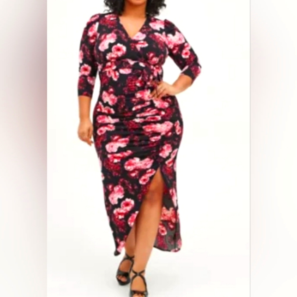 Lovely, curve enhancing floral dress